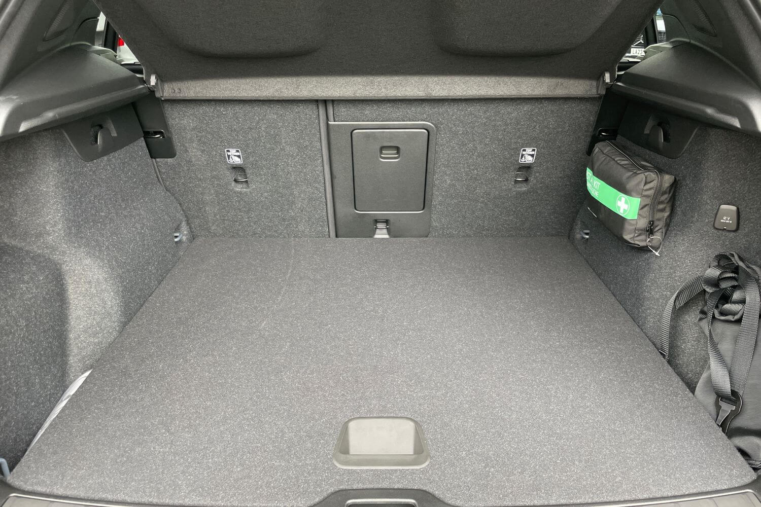 Volvo XC40 thumbnail image number 9