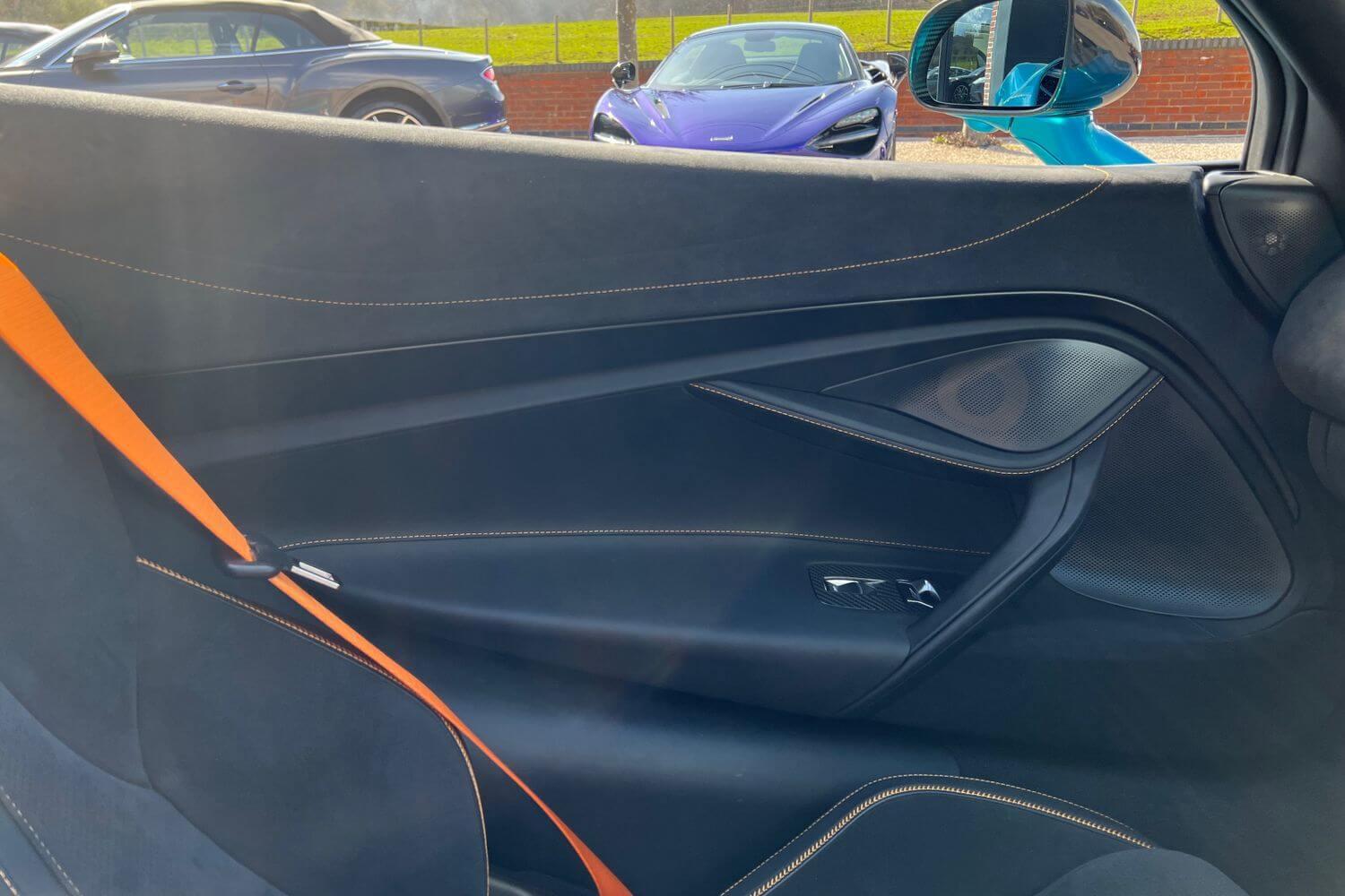 McLaren 720 thumbnail image number 14