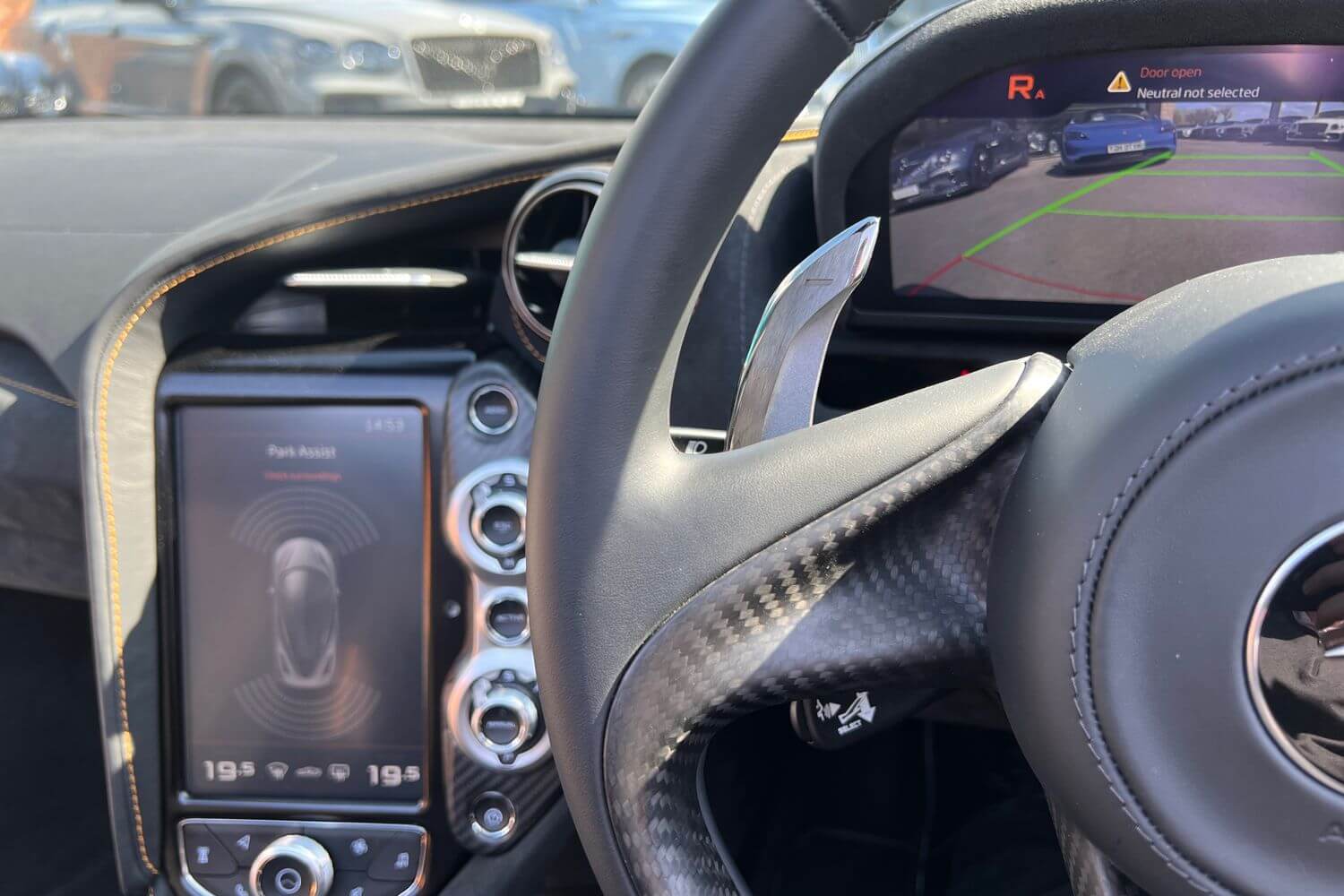 McLaren 720 thumbnail image number 23