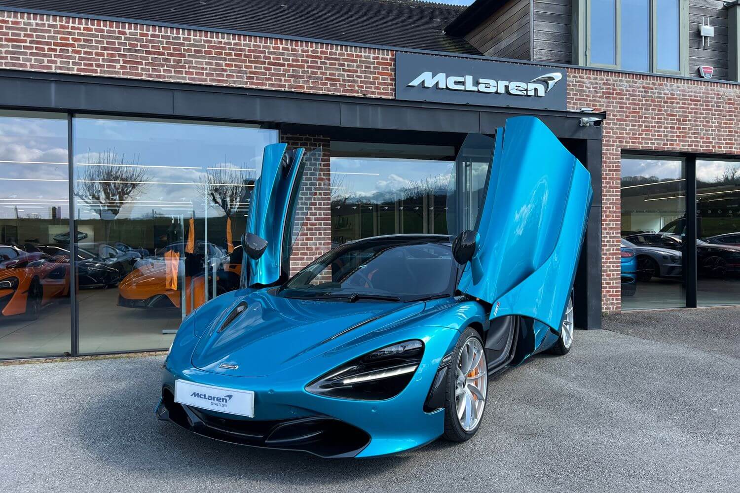 McLaren 720 thumbnail image number 28