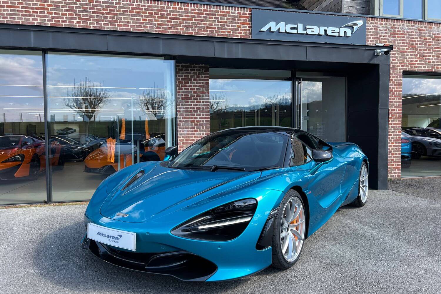 McLaren 720 thumbnail image number 30