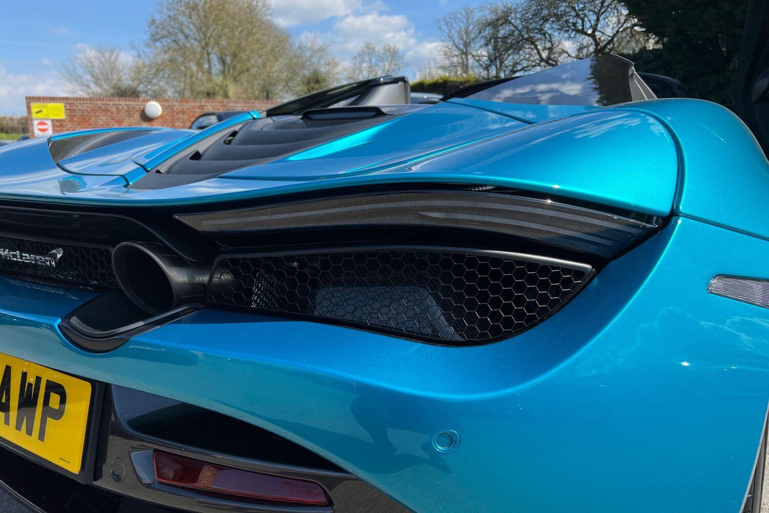 McLaren 720 thumbnail image number 9