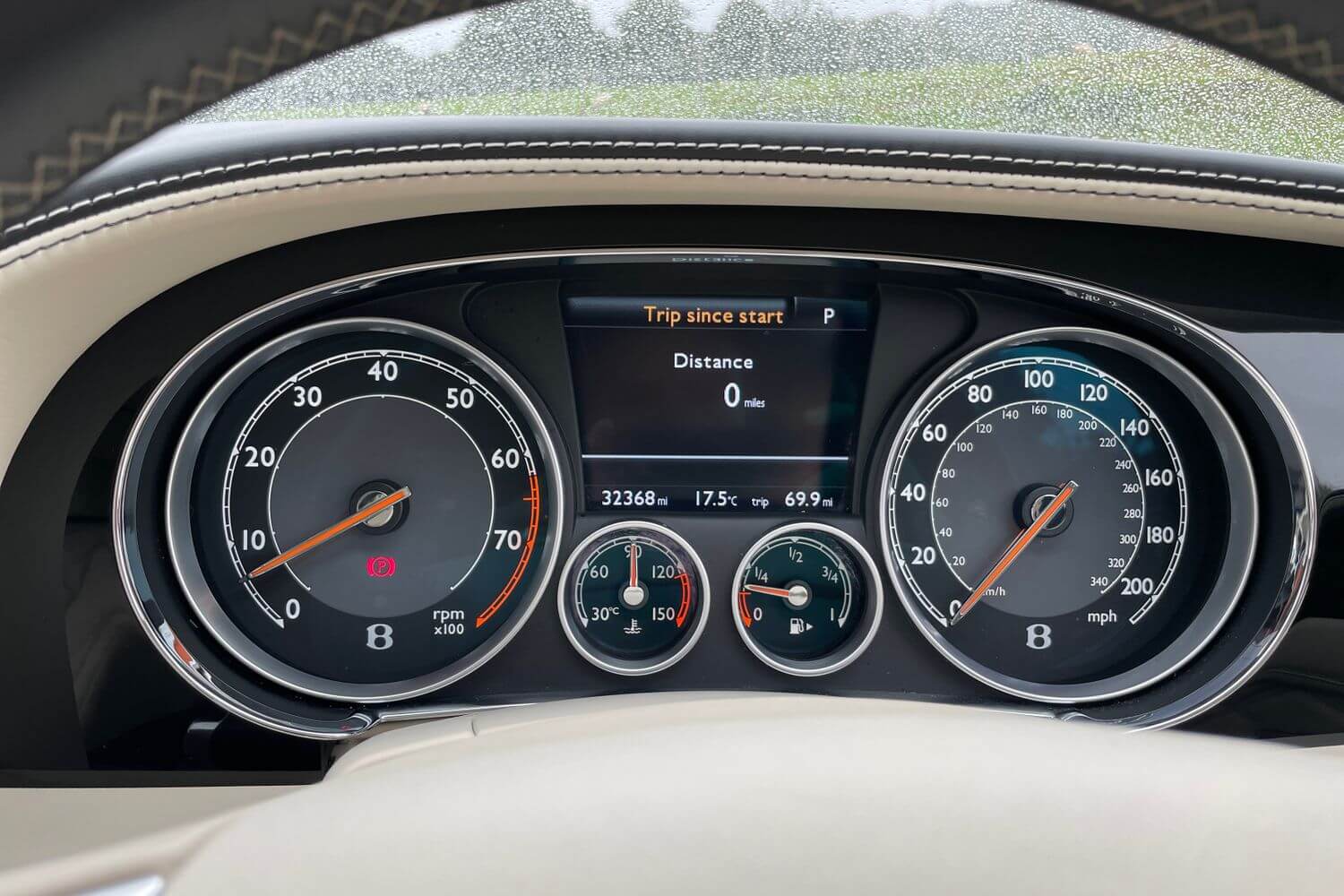 Bentley FLYING SPUR thumbnail image number 50