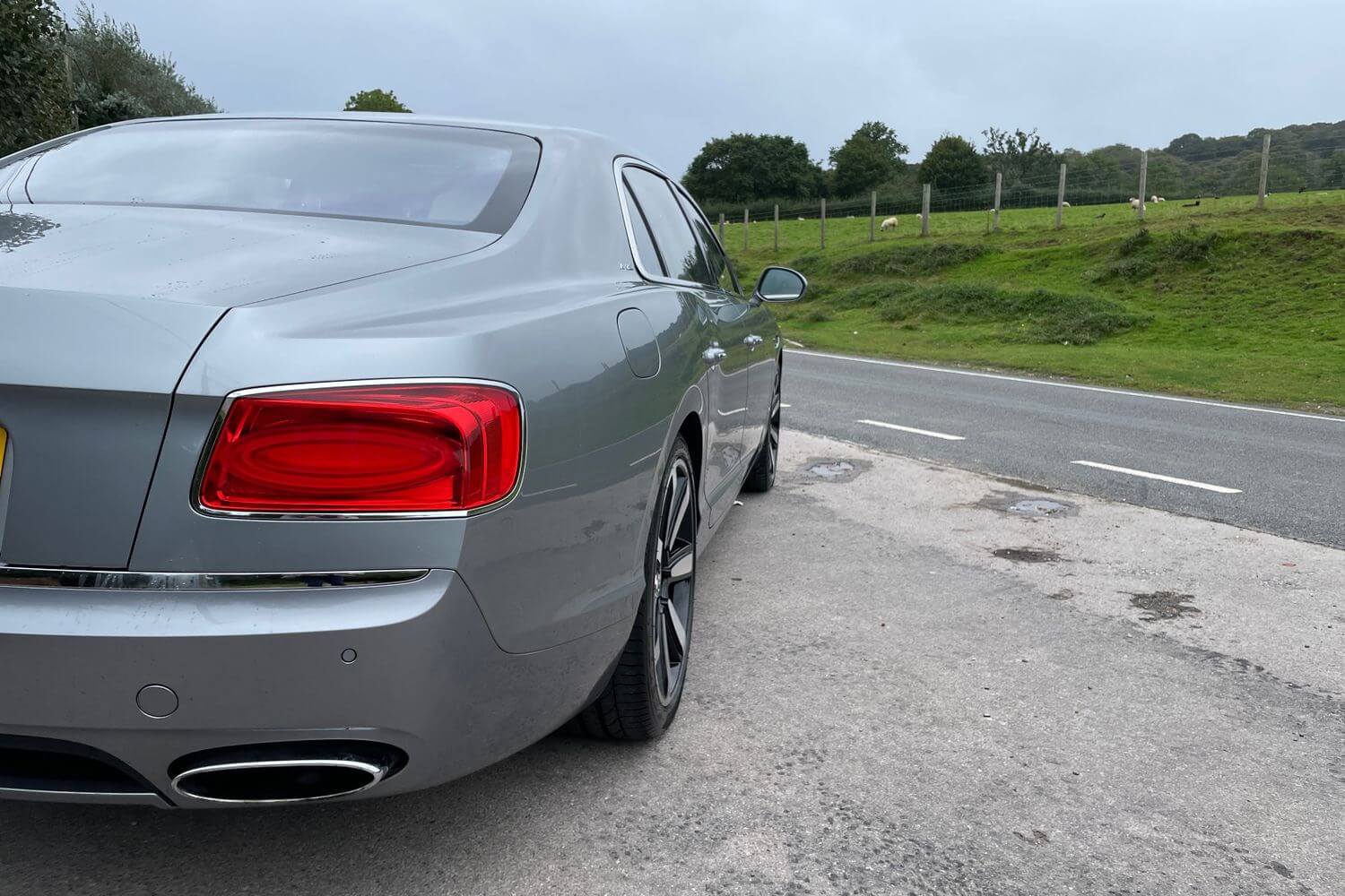 Bentley FLYING SPUR thumbnail image number 66