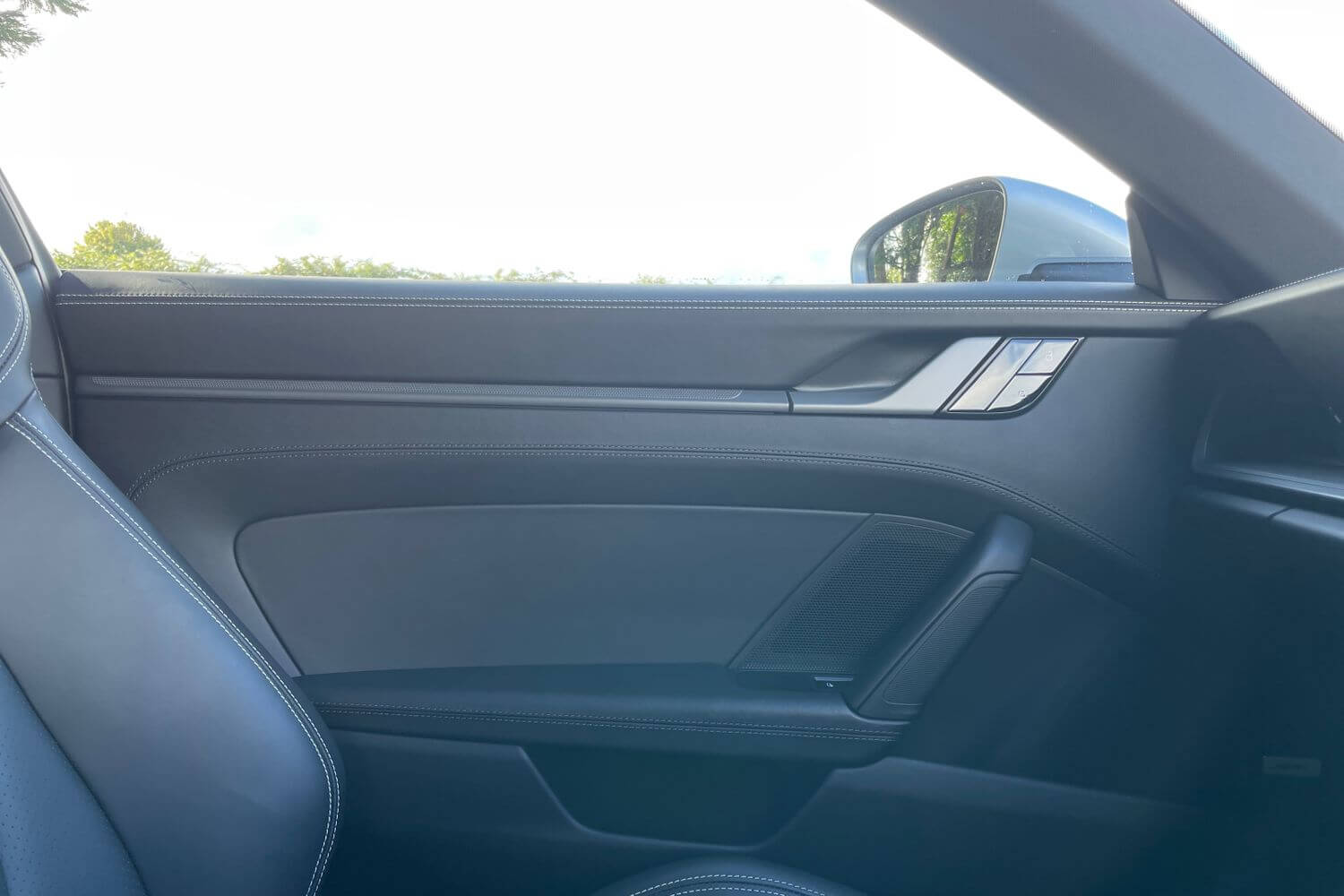 Porsche 911 thumbnail image number 14