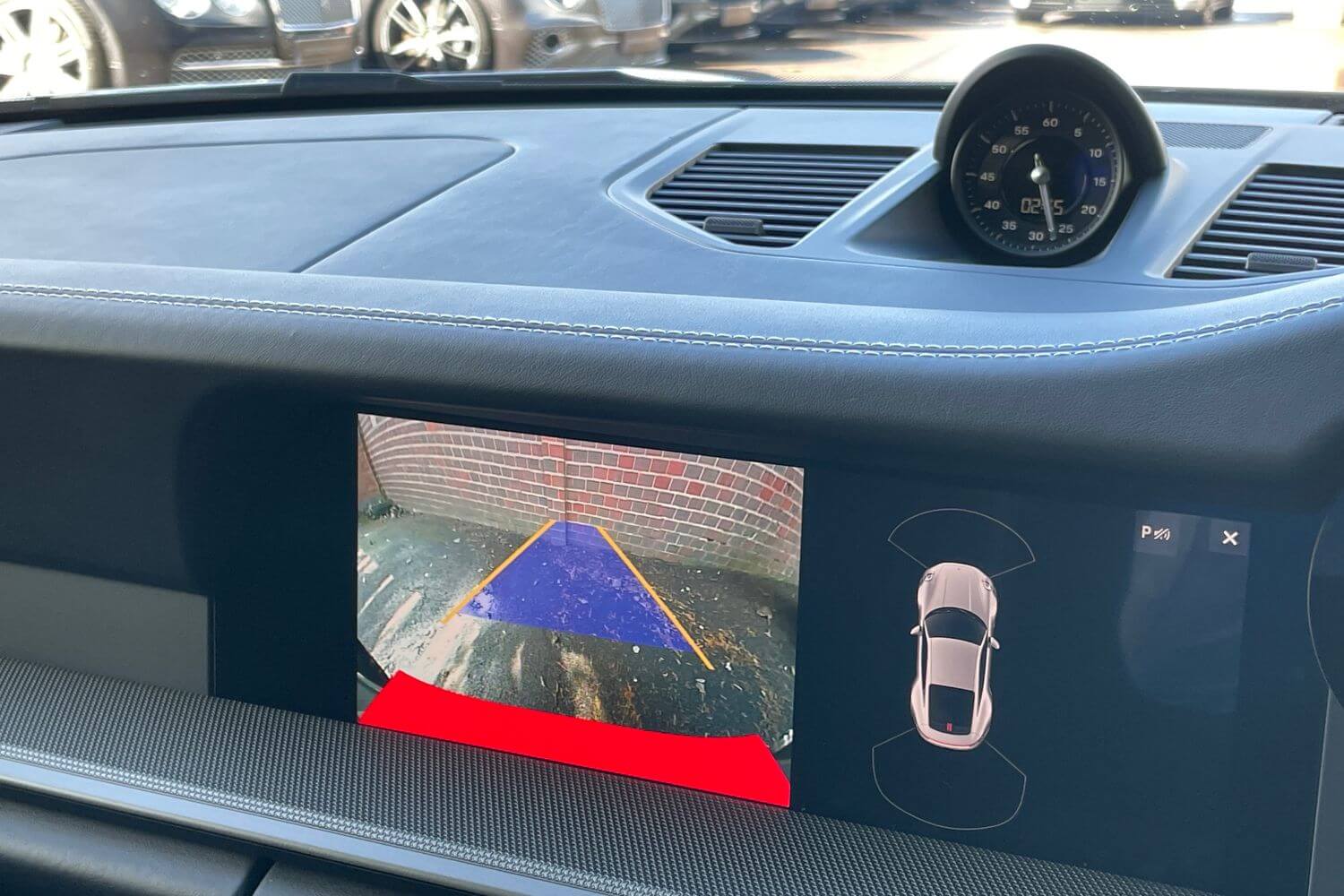 Porsche 911 thumbnail image number 18