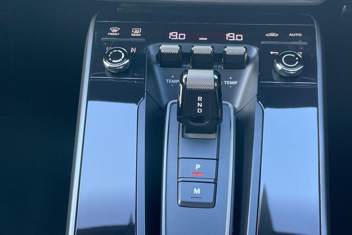 Porsche 911 thumbnail image number 22