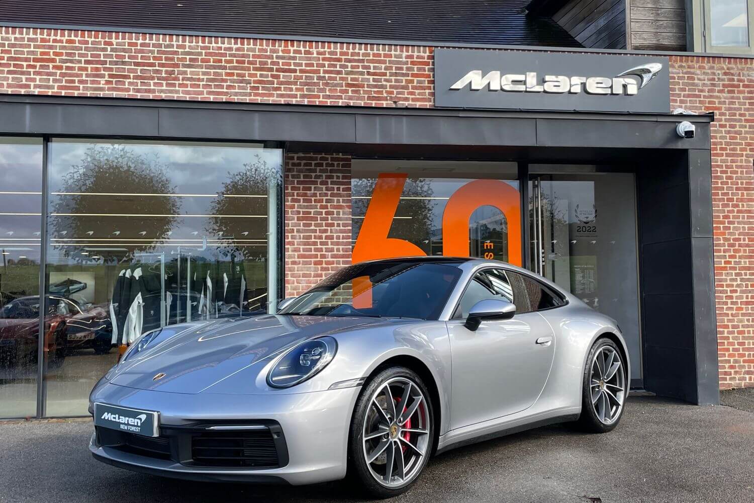 Porsche 911 thumbnail image number 35