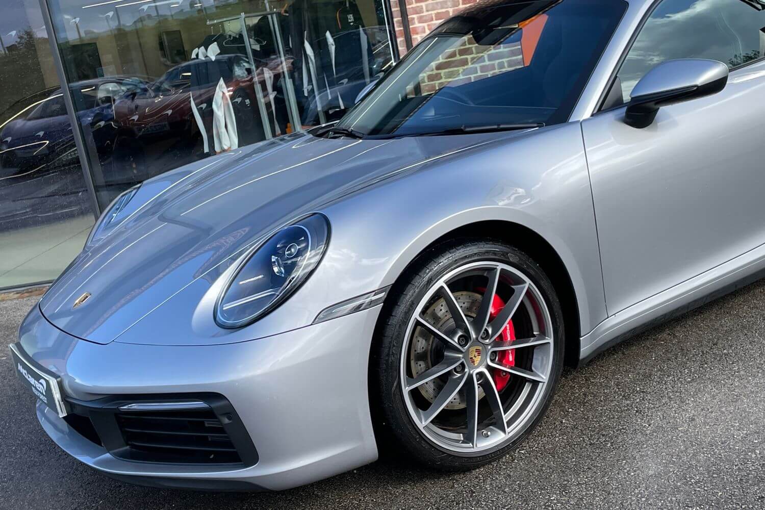 Porsche 911 thumbnail image number 36