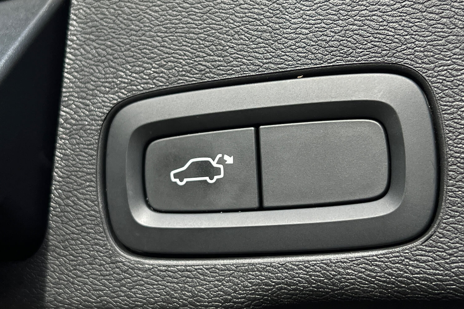 Volvo XC60 thumbnail image number 10