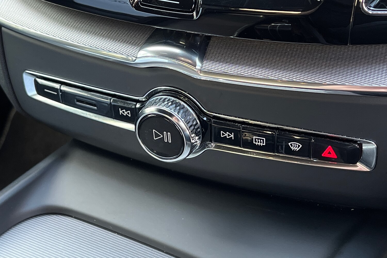 Volvo XC60 thumbnail image number 27