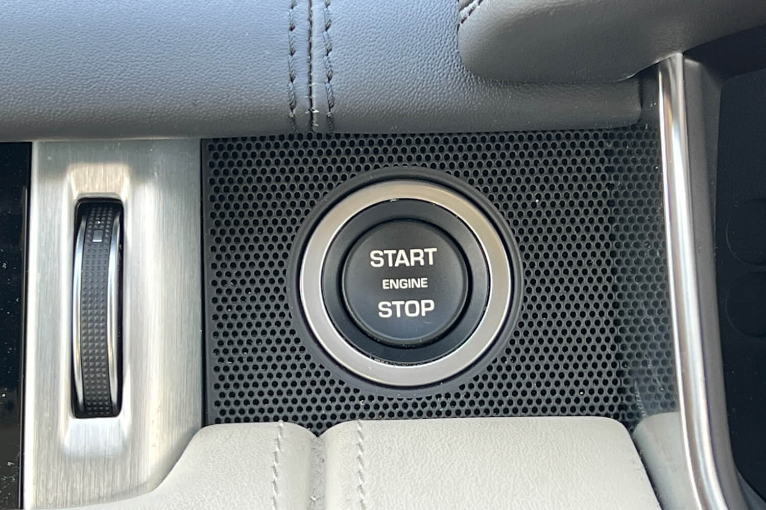 Land Rover RANGE ROVER thumbnail image number 26