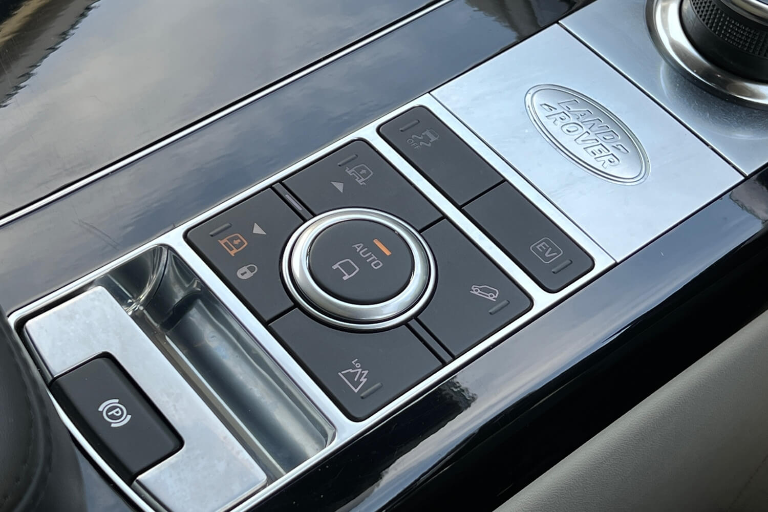 Land Rover RANGE ROVER thumbnail image number 31