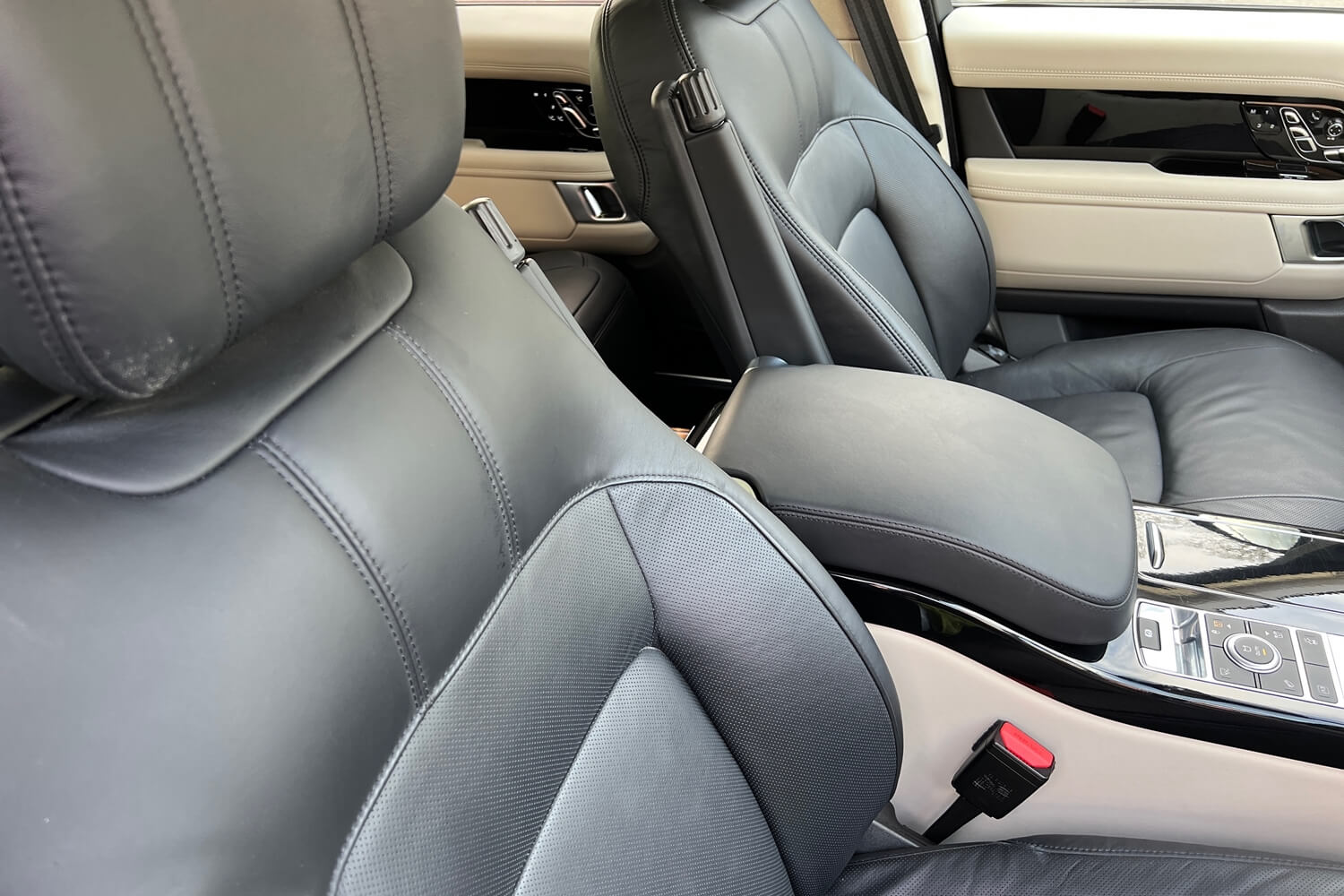 Land Rover RANGE ROVER thumbnail image number 37