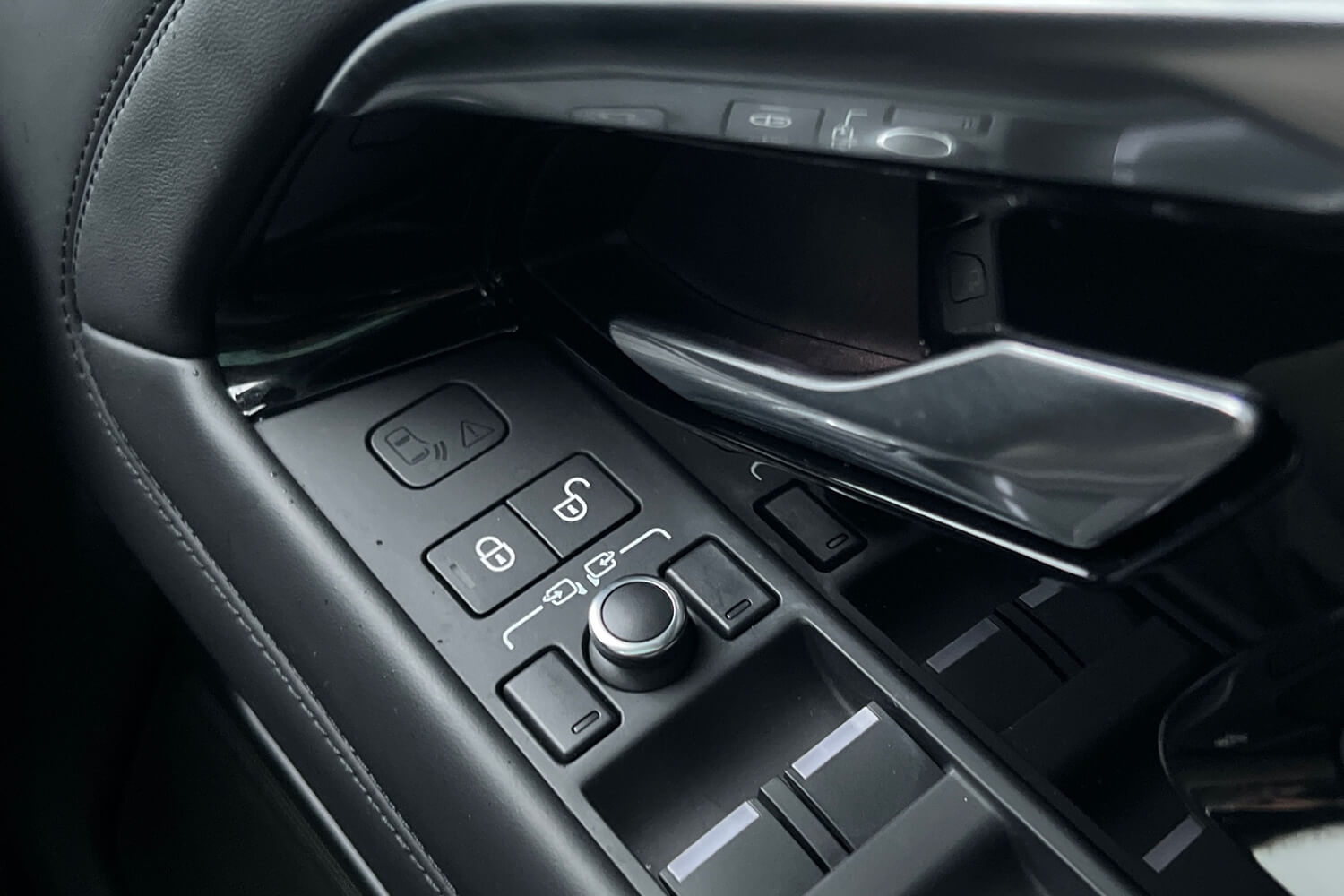 Land Rover RANGE ROVER EVOQUE thumbnail image number 17