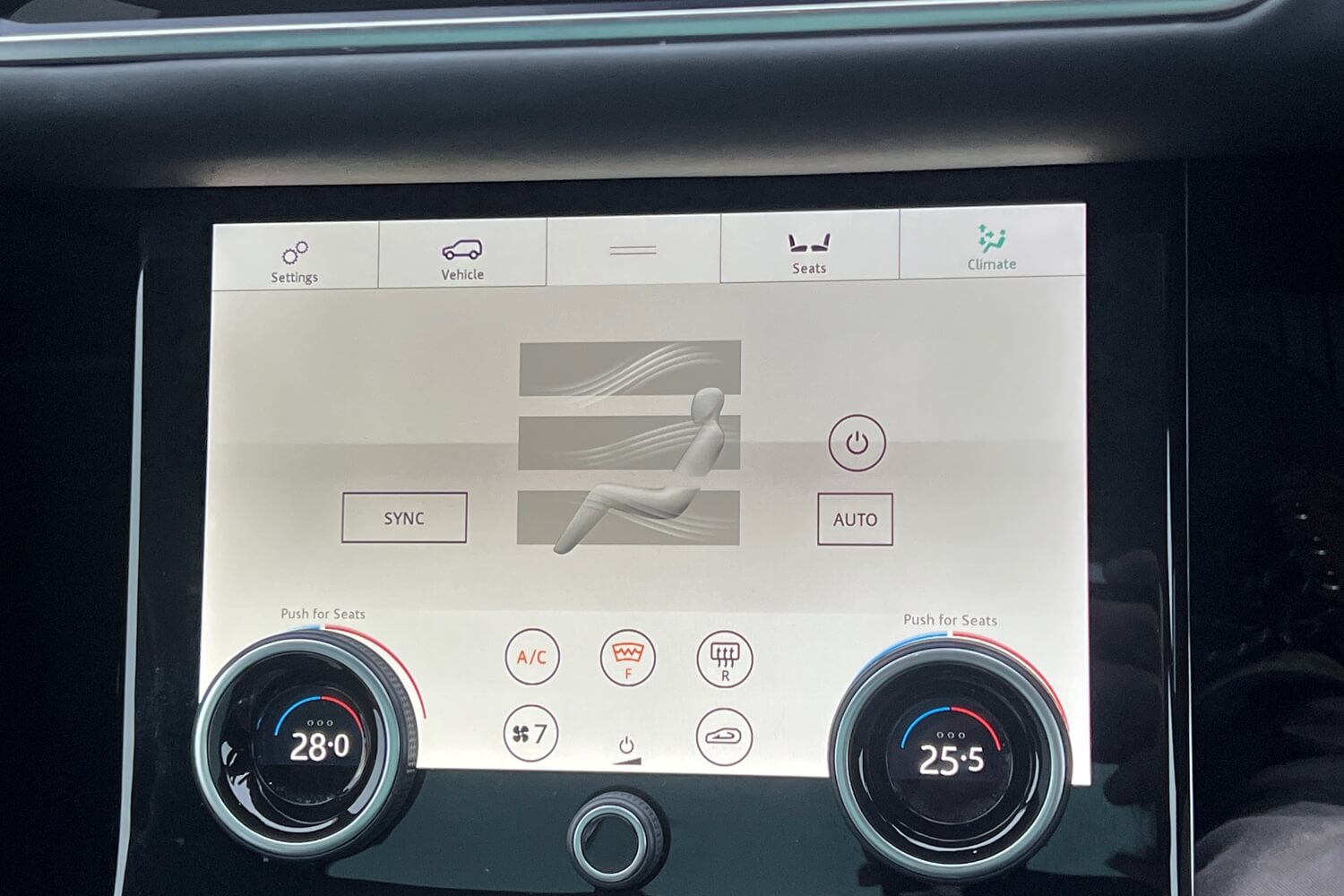 Land Rover RANGE ROVER EVOQUE thumbnail image number 21