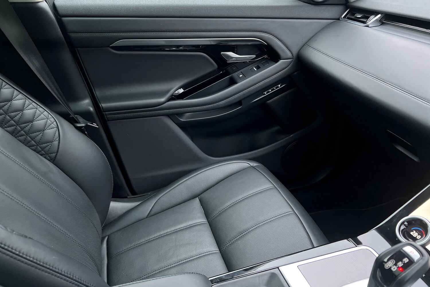 Land Rover RANGE ROVER EVOQUE thumbnail image number 32