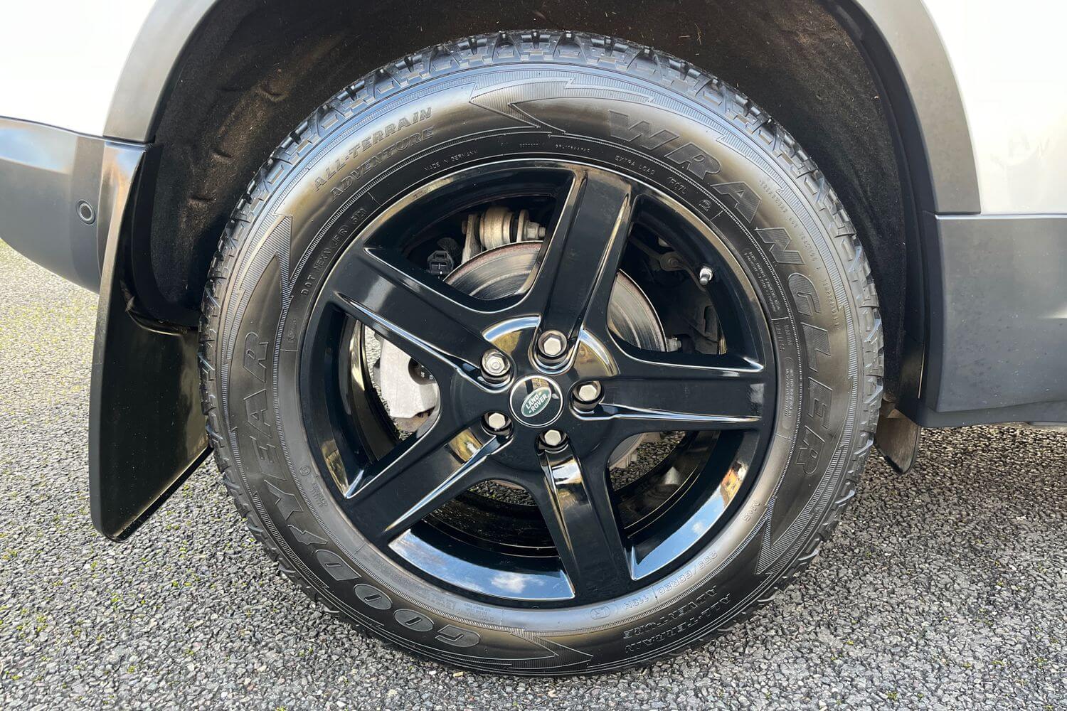 Land Rover DEFENDER thumbnail image number 10