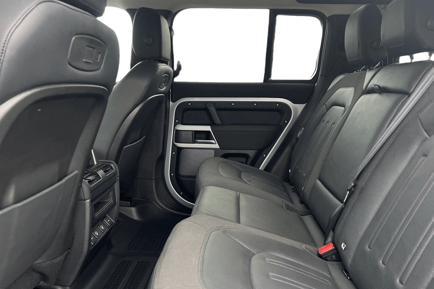 Land Rover DEFENDER thumbnail image number 13