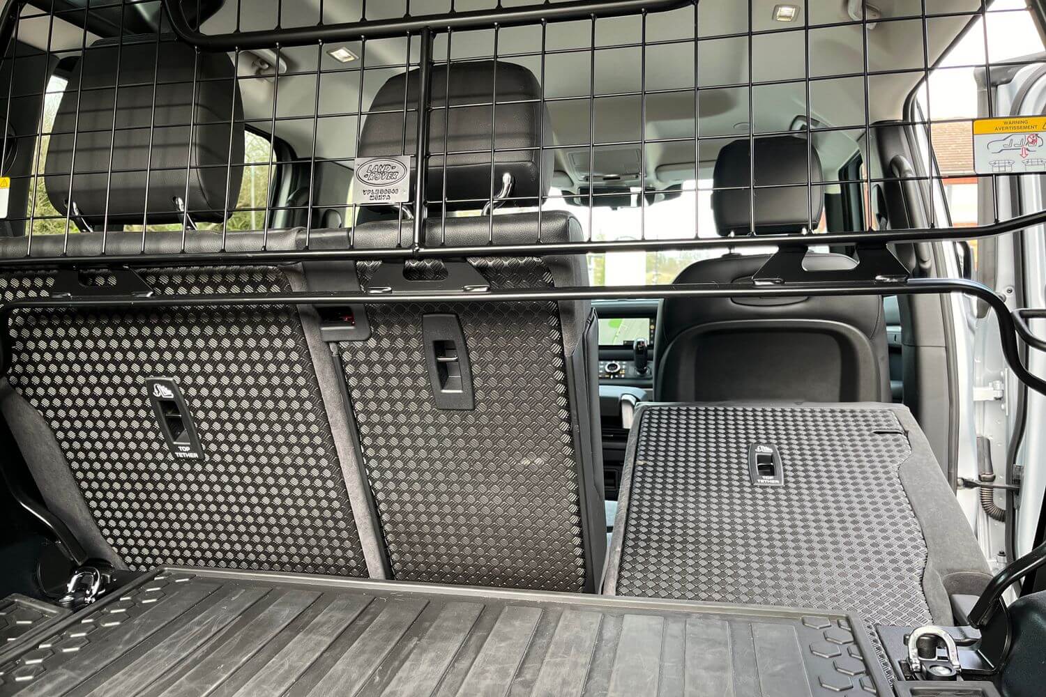 Land Rover DEFENDER thumbnail image number 16