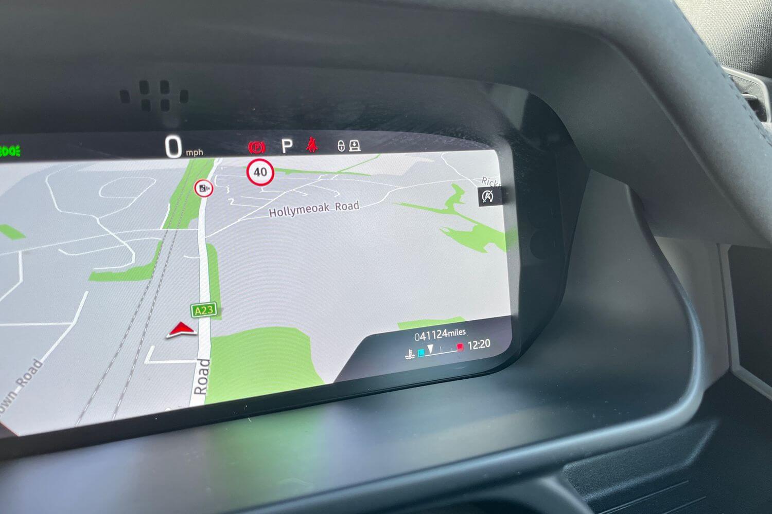 Land Rover DEFENDER thumbnail image number 37