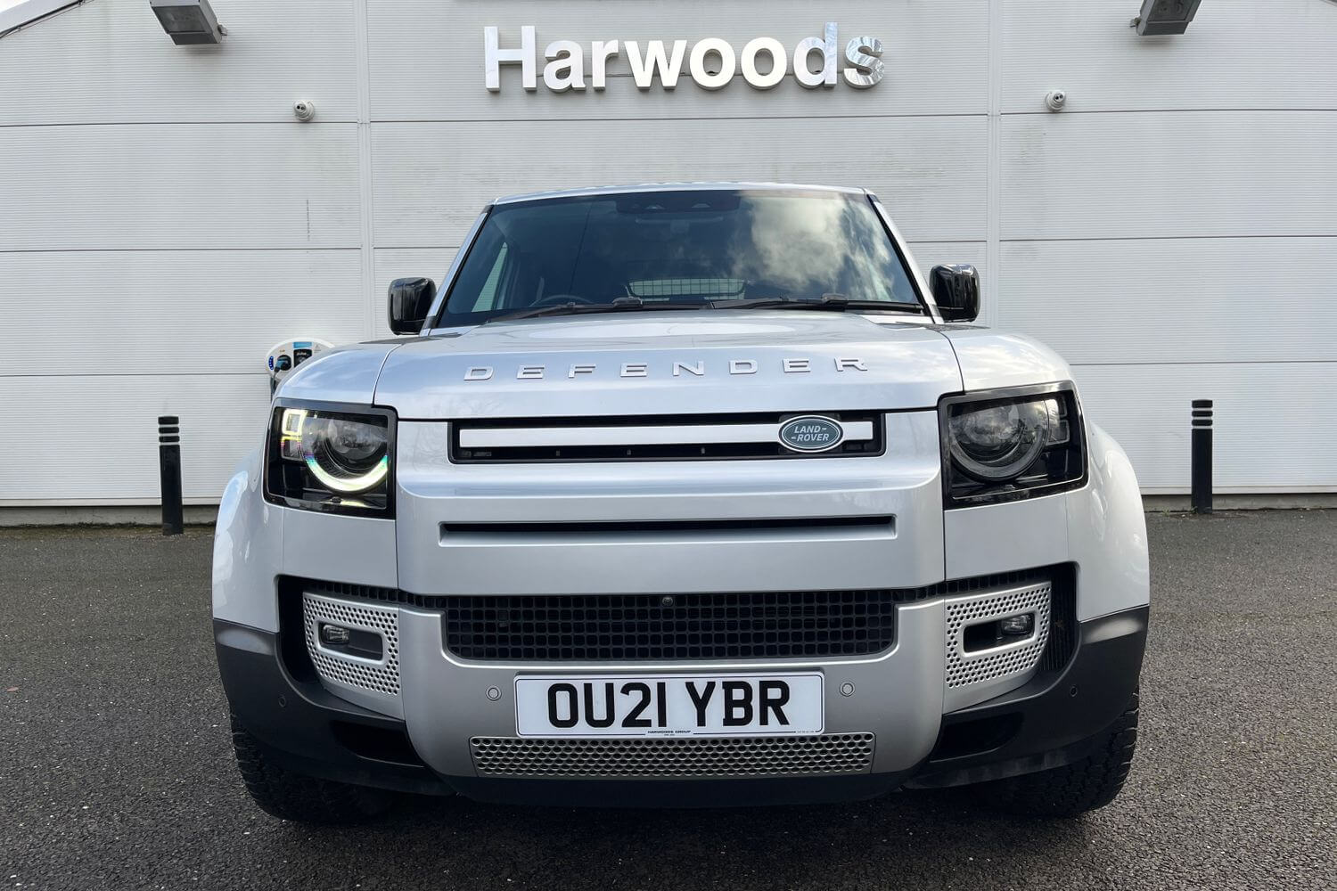 Land Rover DEFENDER thumbnail image number 9