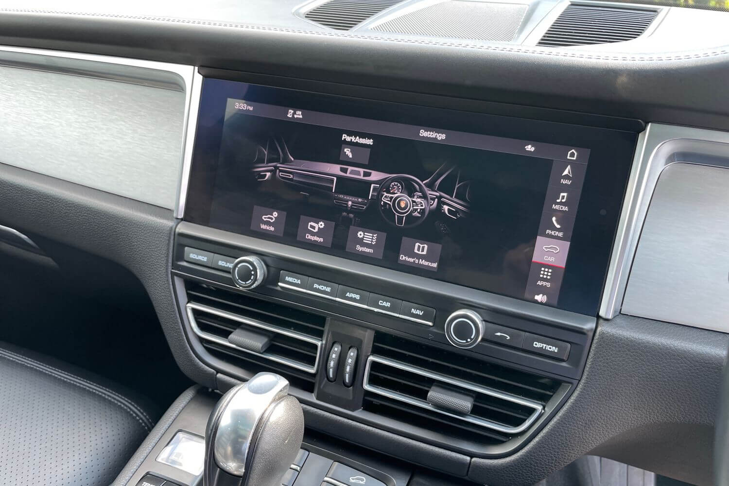 Porsche MACAN thumbnail image number 16