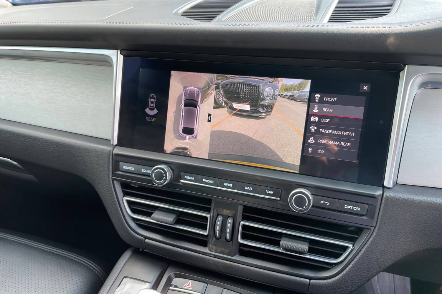 Porsche MACAN thumbnail image number 18