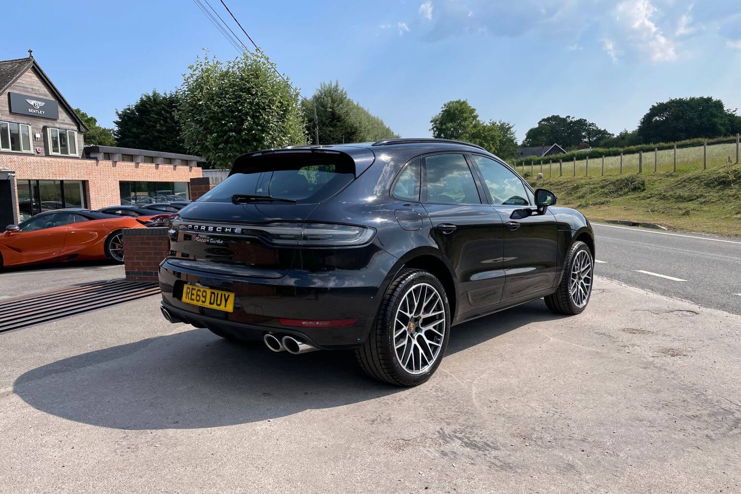 Porsche MACAN thumbnail image number 31