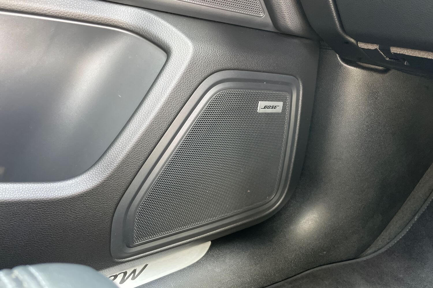 Porsche MACAN thumbnail image number 35