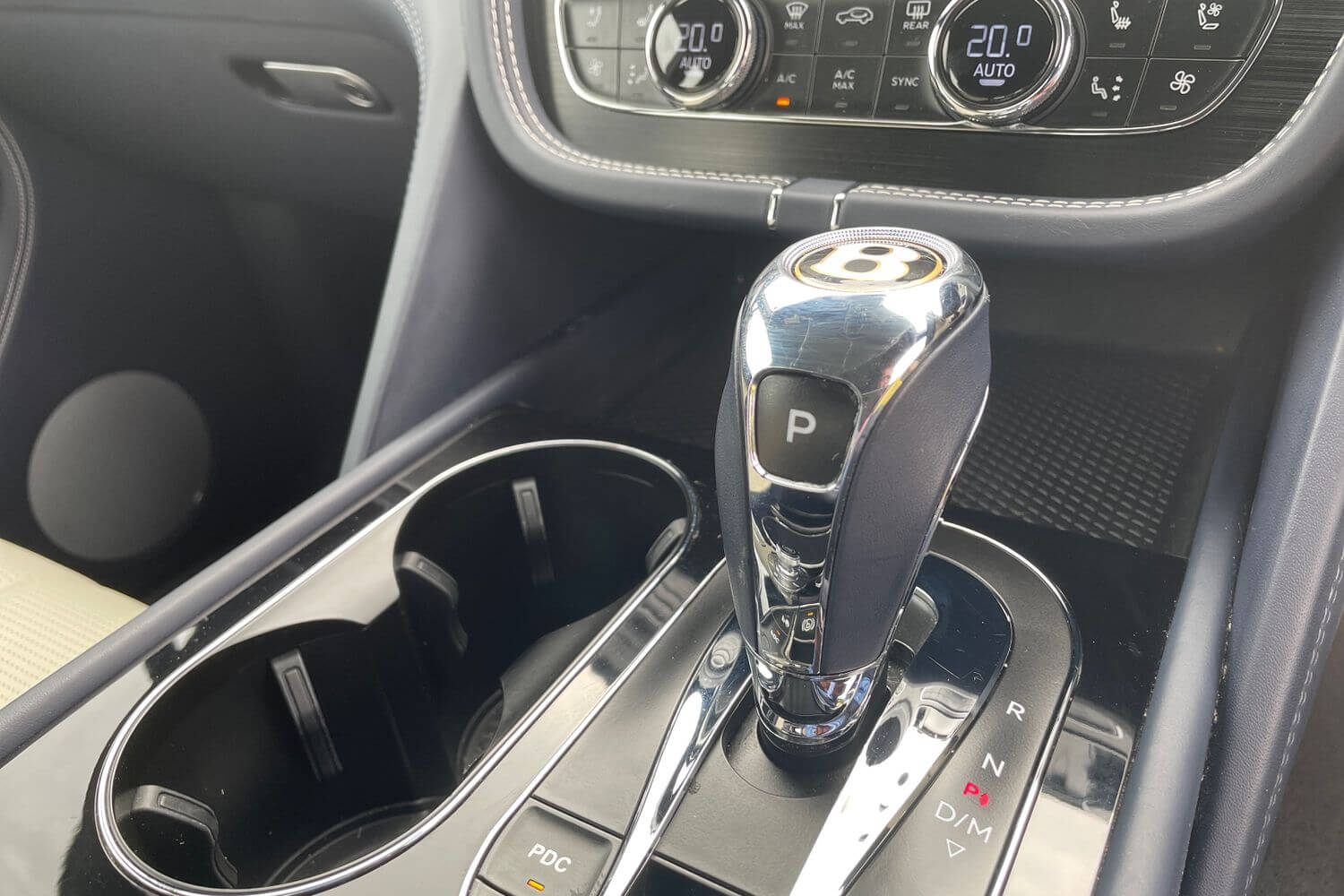 Bentley BENTAYGA thumbnail image number 15