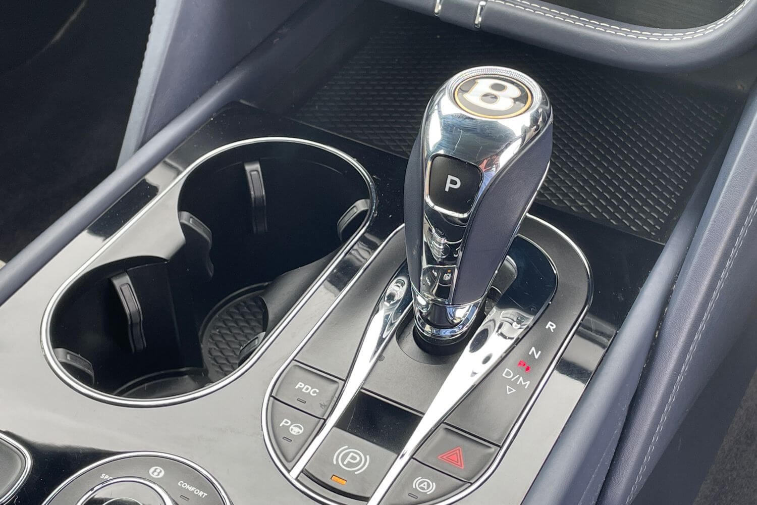 Bentley BENTAYGA thumbnail image number 20