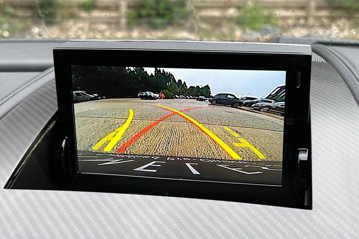 Aston Martin Vantage thumbnail image number 18