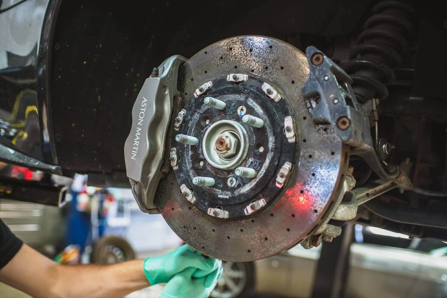 Aston Martin Vantage thumbnail image number 47