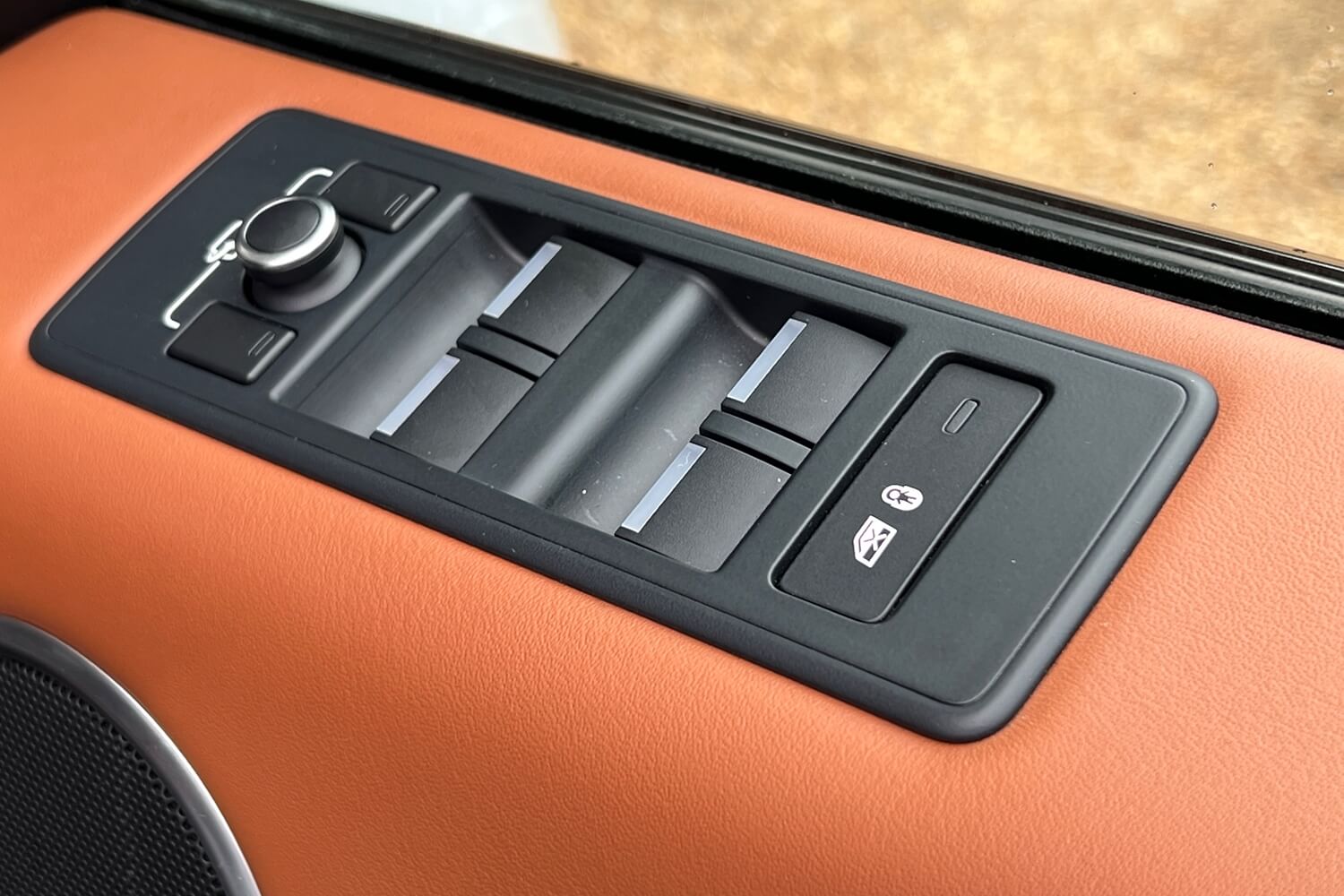 Land Rover RANGE ROVER SPORT thumbnail image number 17