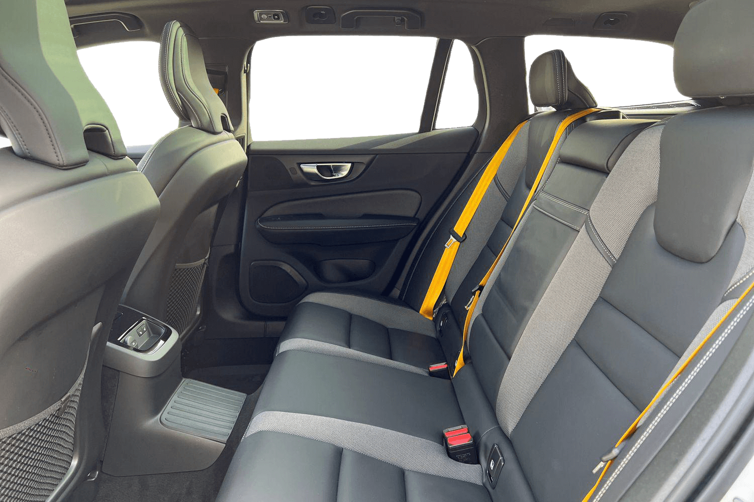 Volvo V60 thumbnail image number 13