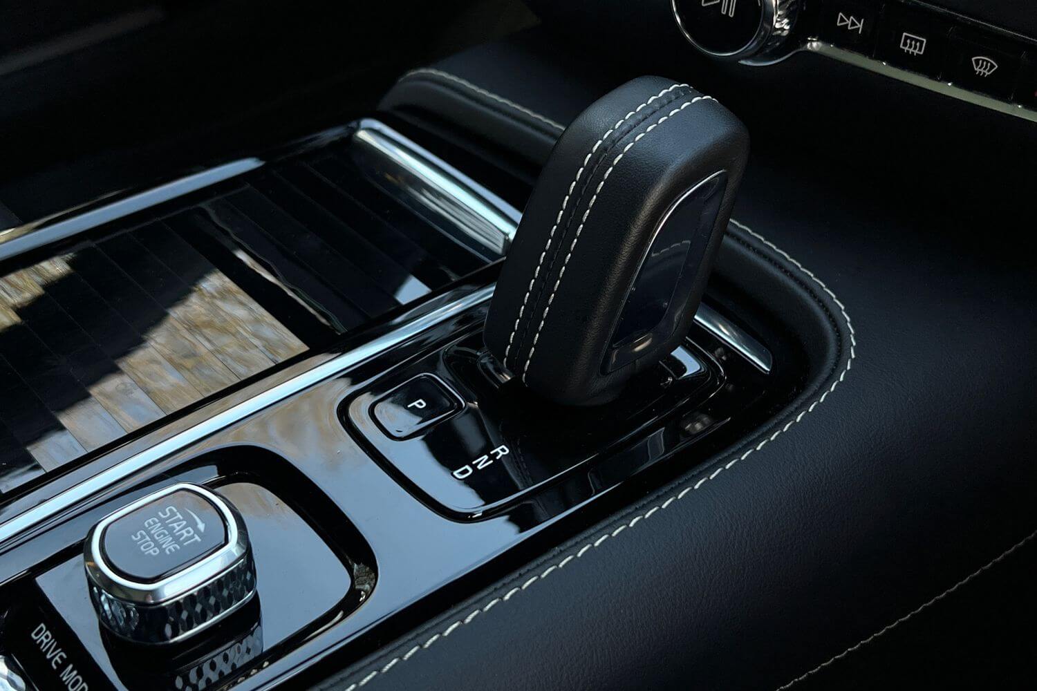 Volvo V60 thumbnail image number 26